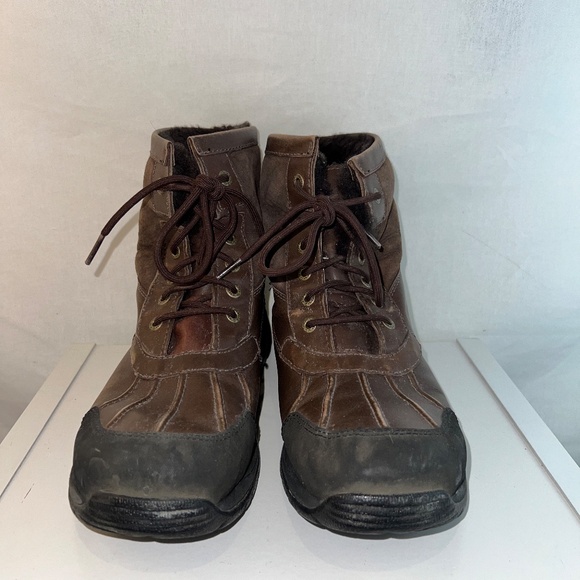 UGG - Men's Hilgard/Butte Short Boot - Brown Leather/Sheepskin - US 11 - 80% OFF - Picture 2 of 10